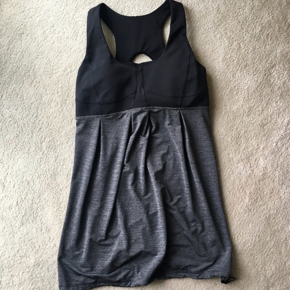 Lululemon tank with built in bra